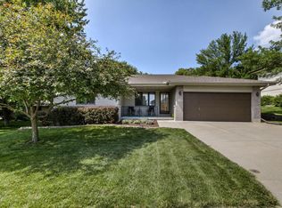 106 Sunny Ridge Dr, Council Bluffs, IA 51503