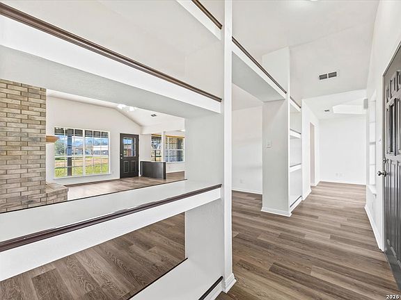 5th image of 14890 Saint Hedwig Rd