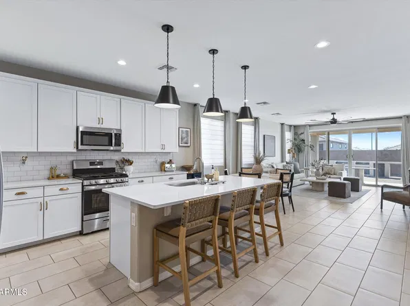 18599 W EL CORTEZ Place, Wittmann, AZ 85361