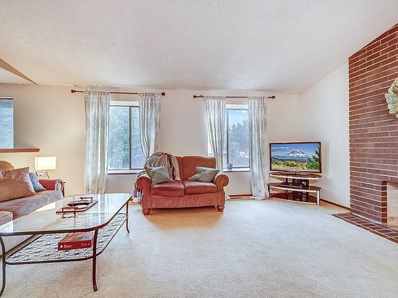 5th image of 15802 12th Avenue Ct E