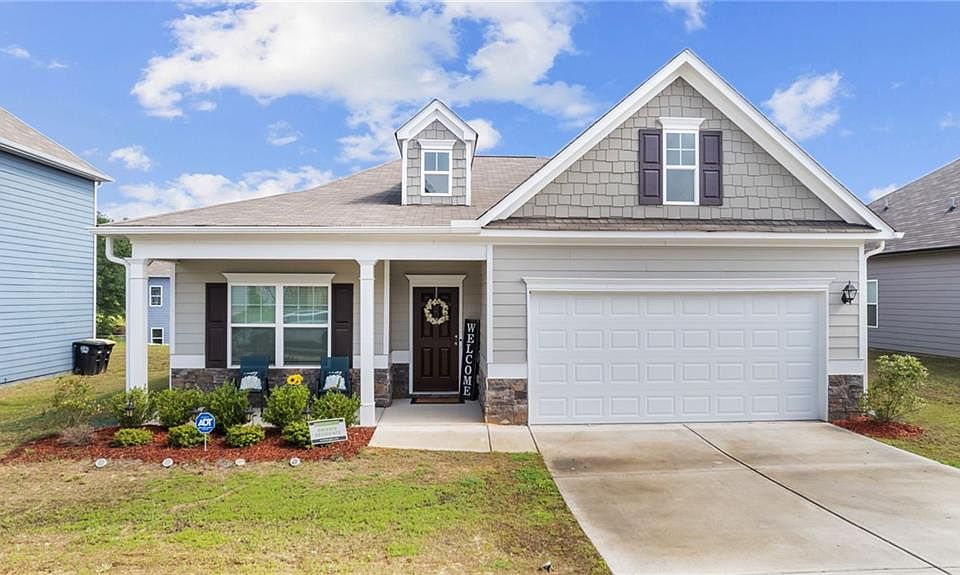 1st image of 3 Joplin St NE