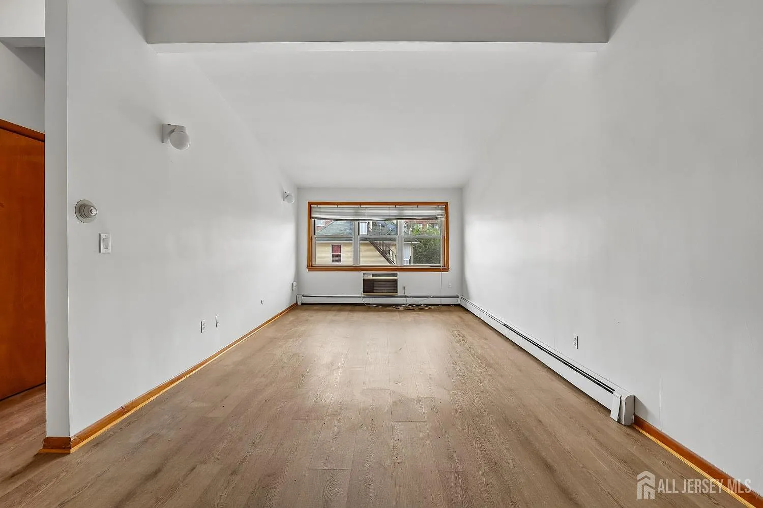 1 bed, 1.0 bath, 604 sqft, $1,800 — Photo 4