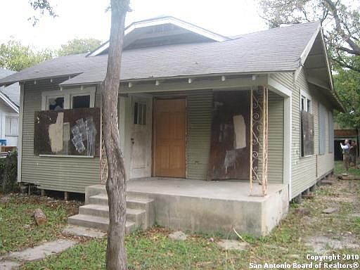 1st image of 1209 N CENTER