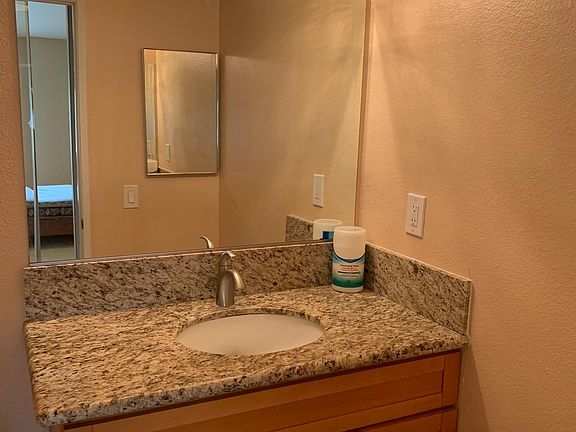 3rd image of 920 Golden Springs Dr Unit D