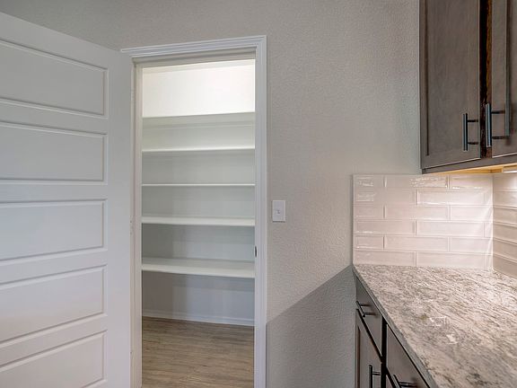 Joanna 36 Web Or Mls Arise Homes 7513 Mccormick Dr. Shawnee, Ks 36 1