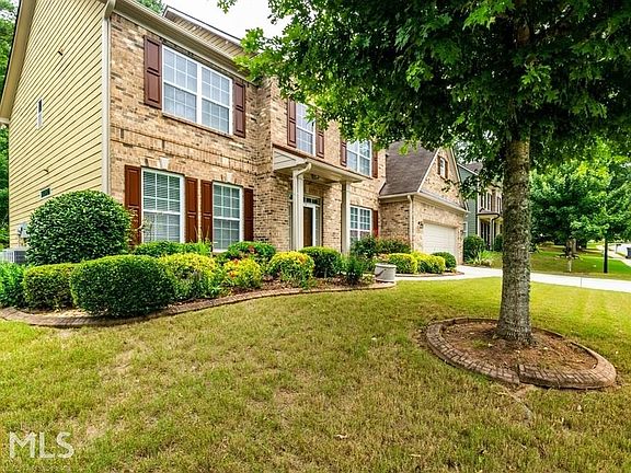 3rd image of 3550 Long Lake Dr
