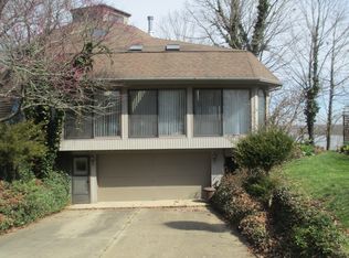 5558 Griffith Park Dr, Decatur, IL 62521