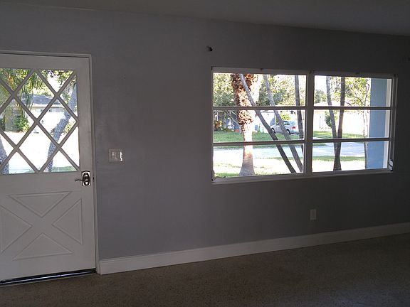 4th image of 1740 Suffolk Dr