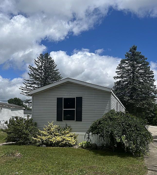 1st image of 69205 Garver Lake Rd #23