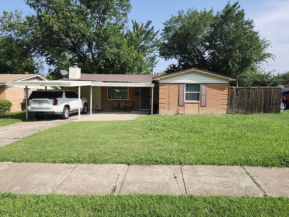 1st image of 2721 Blue Ridge Dr