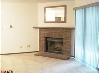 1600 Willow Wren Ct UNIT 201, Florissant, MO 63033