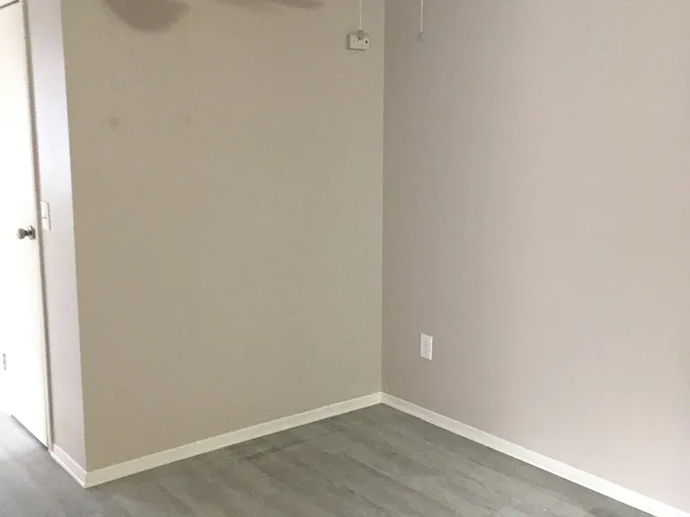 Stoney Creek Apartments — Photo 49