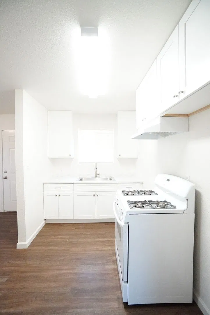 1216 South Ave — Photo 4