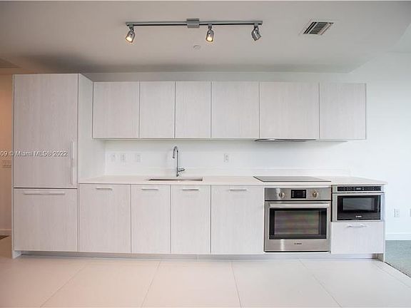 3rd image of 501 NE 31st St Unit 1207