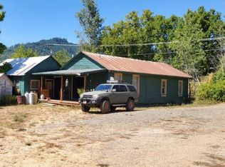 10188 Azalea Glen Rd, Glendale, OR 97442