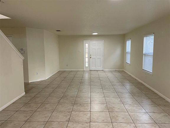 4th image of 20810 Banyan Crest Ln