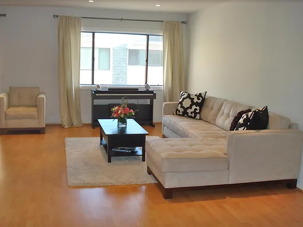 4700 Natick Ave, Sherman Oaks, CA 91403