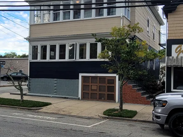 513 Wood St #3, Bristol, RI 02809