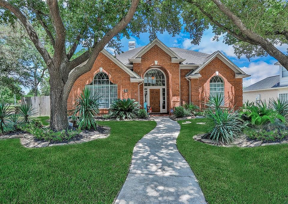 1st image of 8818 Bexar Dr