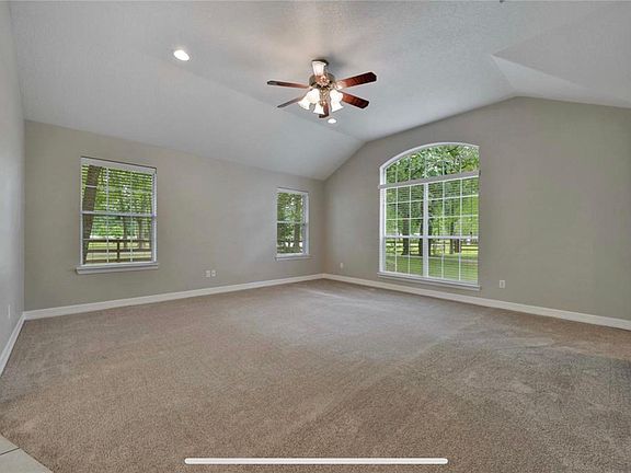 4th image of 910 Vista Del Lago Dr
