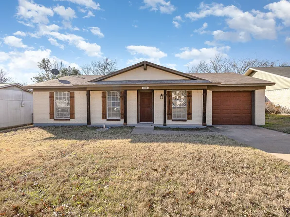 1110 Saturn Dr, Cedar Hill, TX 75104