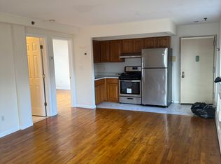 36-33 169th St #3-R, Flushing, NY 11358