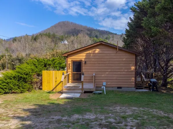 2950 River Rd, Franklin, NC 28734