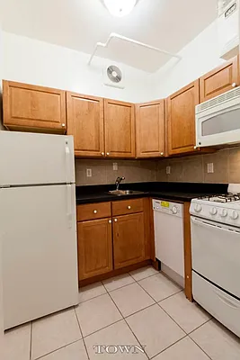 Rented by Town Residential | media 23