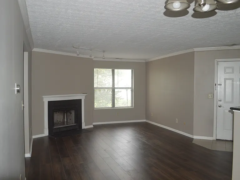 2744 Greystone Dr #D — Photo 13