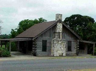 309 Highway 39, Ingram, TX 78025