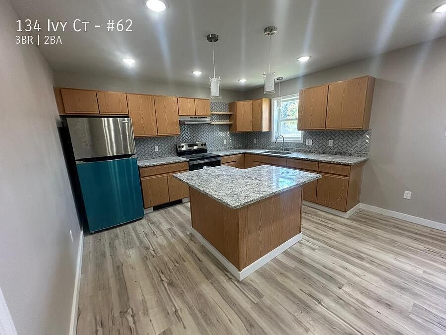 1st image of 134 Ivy Ct #62