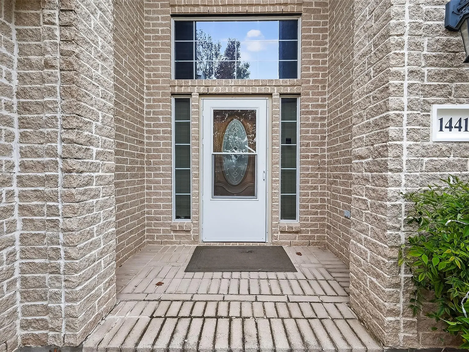 4 bed, 3.5 bath, 2766 sqft, $3,200 — Photo 4