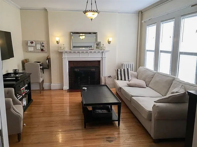 84-86 Prescott St #2 — Photo 2