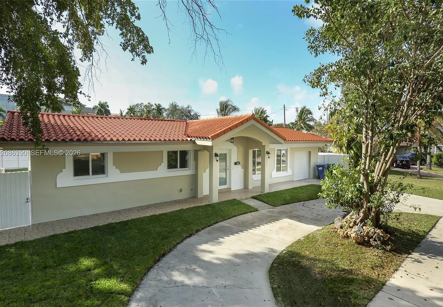 Snapper Creek Park Unit N — Photo 4
