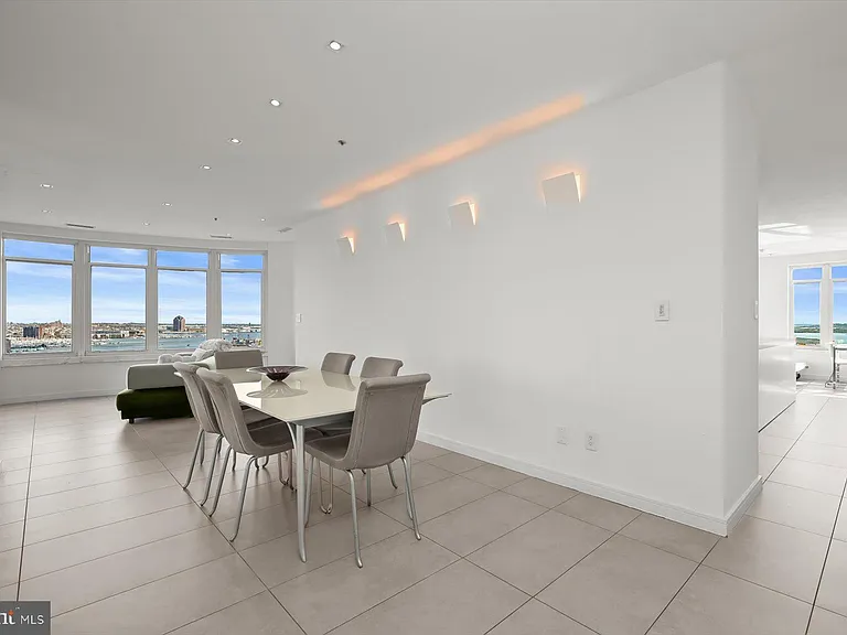 100 Harborview Dr #1901 — Photo 18