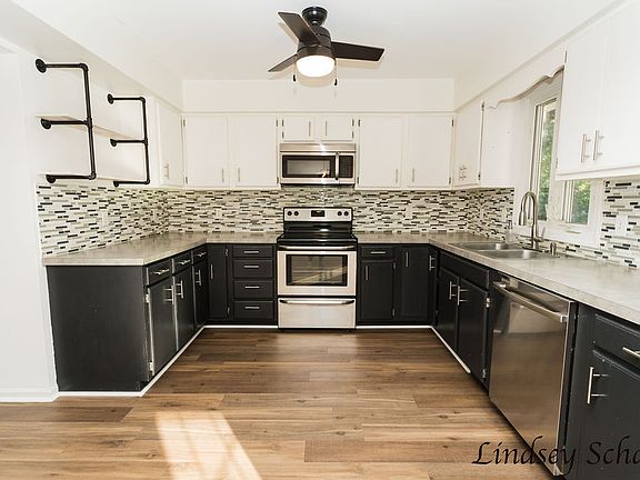 5th image of 3243 Royal Oak Rd