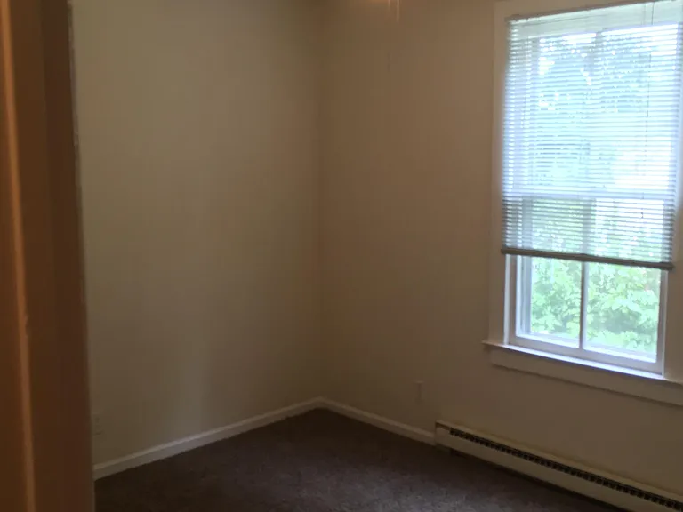 1012 Elliott Ave — Photo 11