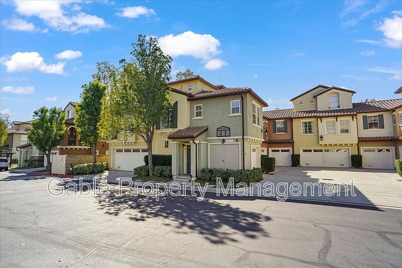 1st image of 28279 Canterbury Ct