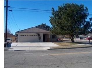 8912 Tamarind Ave, Fontana, CA 92335