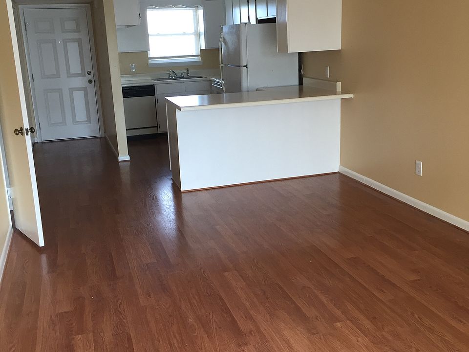 Living Room/Kitchen