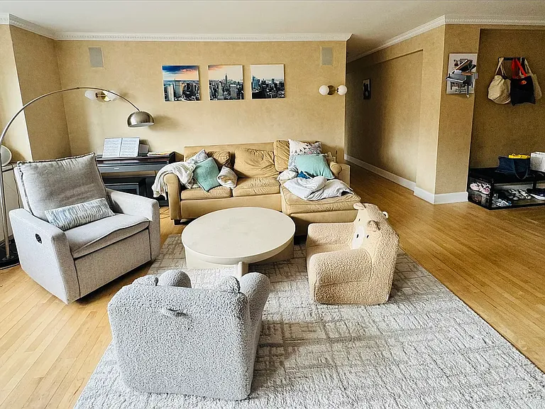 1175 York Ave #15LM — Photo 2