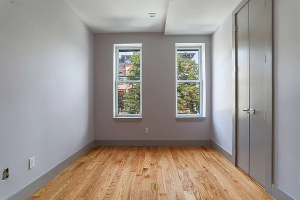 Rented by Brooklyn Group | media 28