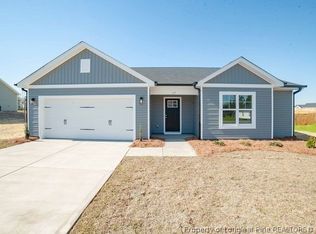 17 Terrier Ct, Parkton, NC 28371