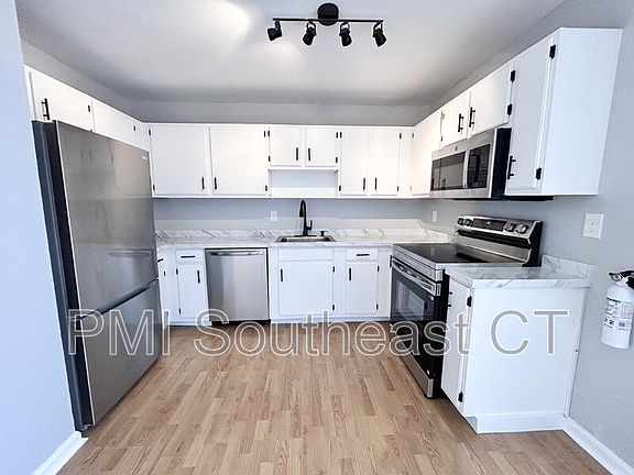 5th image of 98 Canterbury Rd #F
