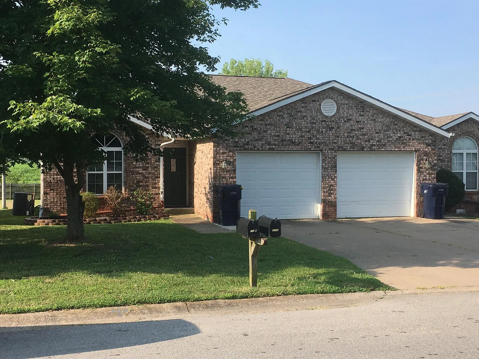 2 bed, 1250 sqft, $1,100 — Photo 1