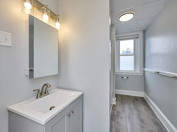 2nd image of 44 Park St #4