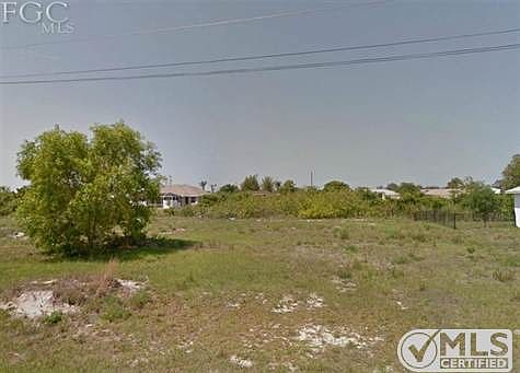 2nd image of 804/806 SW 8th Pl