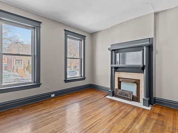 3rd image of 2906 Victor St #2F