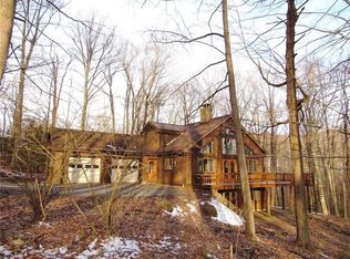 354 Lake Rd, Hidden Valley, PA 15502