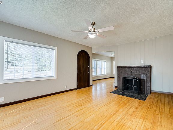 3rd image of 2901 Fruit Valley Rd
